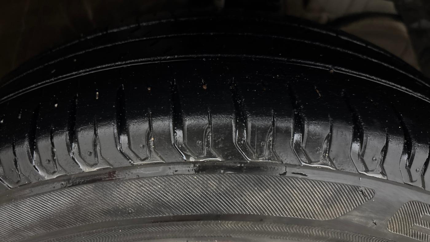 2024 Maruti Swift ZXi Plus, Petrol, Manual, 47,222 km, Right Front Tyre Tread