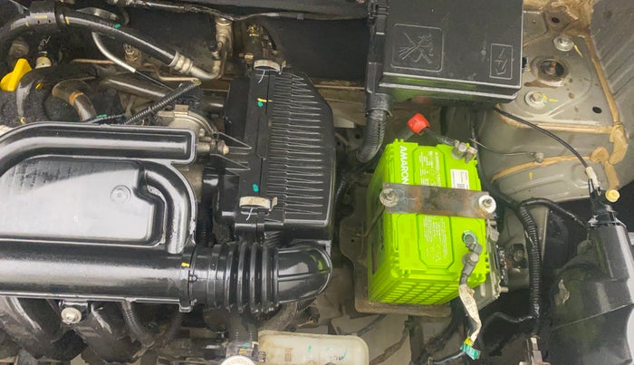 2017 Renault Kwid CLIMBER 1.0, Petrol, Manual, 40,348 km, Engine View - Left