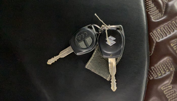 2024 Maruti FRONX DELTA PLUS 1.2MT, Petrol, Manual, 33,477 km, Key Close Up