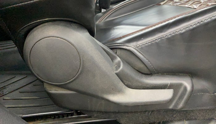 2024 Maruti FRONX DELTA PLUS 1.2MT, Petrol, Manual, 33,477 km, Driver Side Adjustment Panel