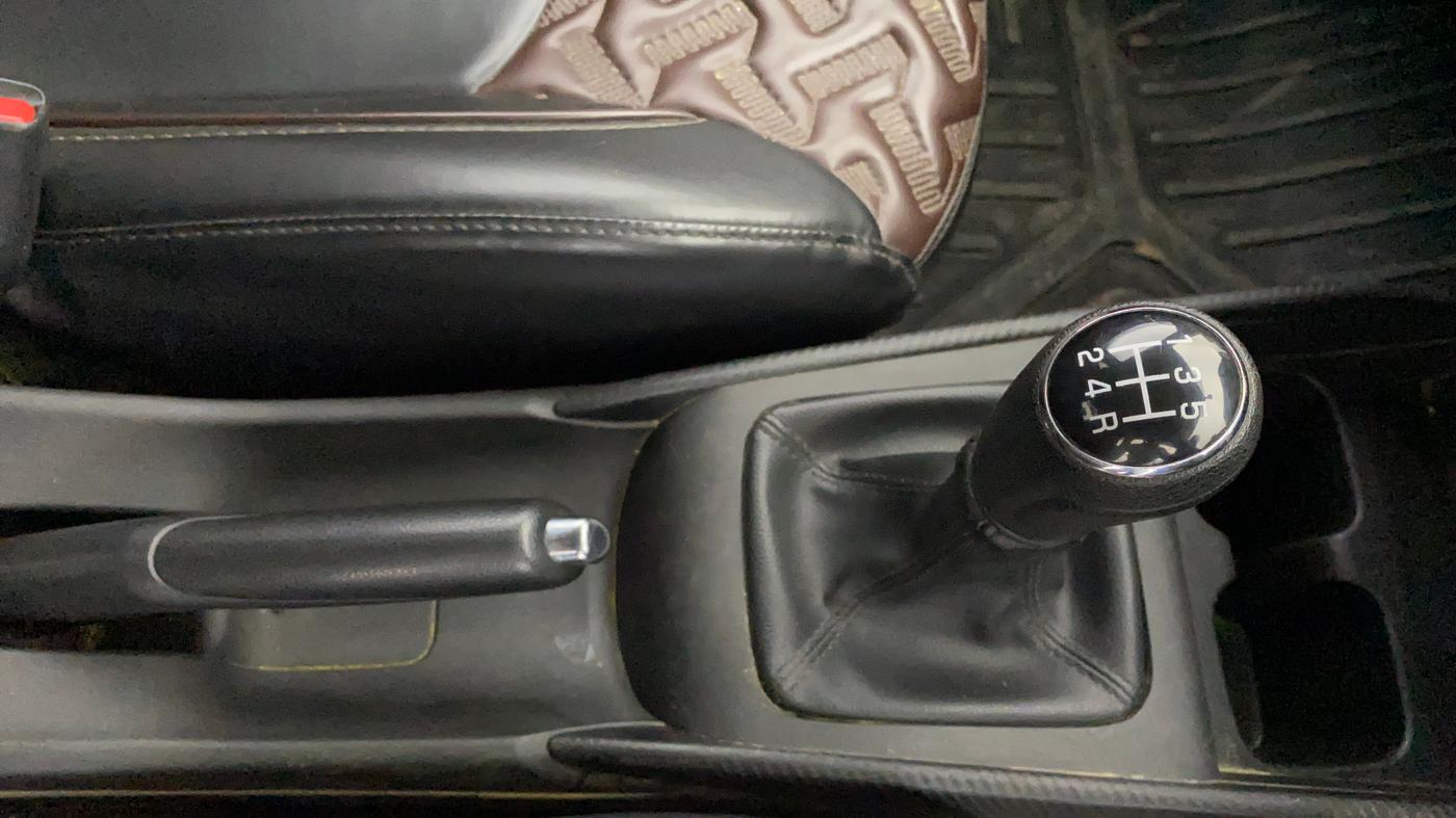 2024 Maruti FRONX DELTA PLUS 1.2MT, Petrol, Manual, 33,561 km, Gear Lever