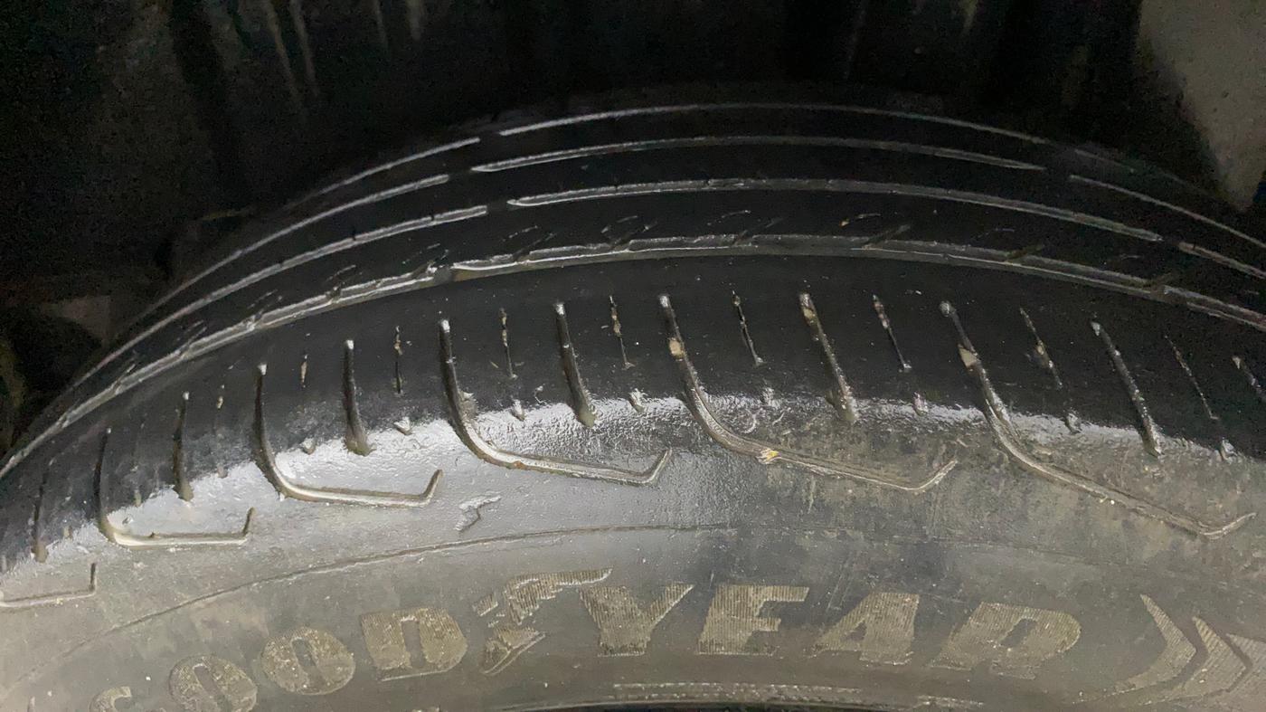 2024 Maruti FRONX DELTA PLUS 1.2MT, Petrol, Manual, 33,561 km, Left Rear Tyre Tread