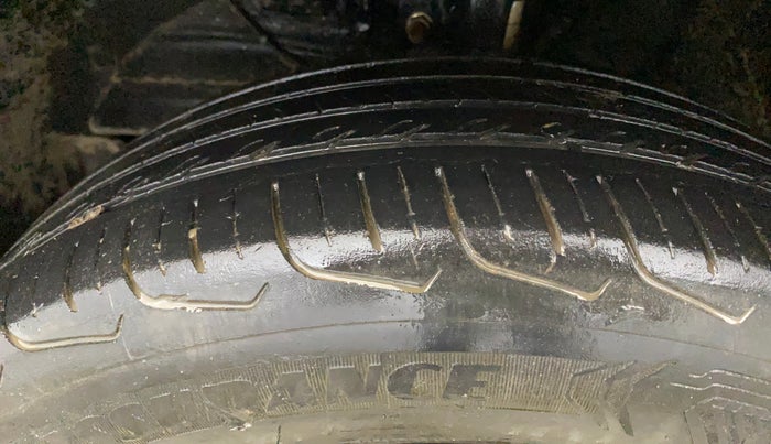 2024 Maruti FRONX DELTA PLUS 1.2MT, Petrol, Manual, 33,477 km, Left Front Tyre Tread