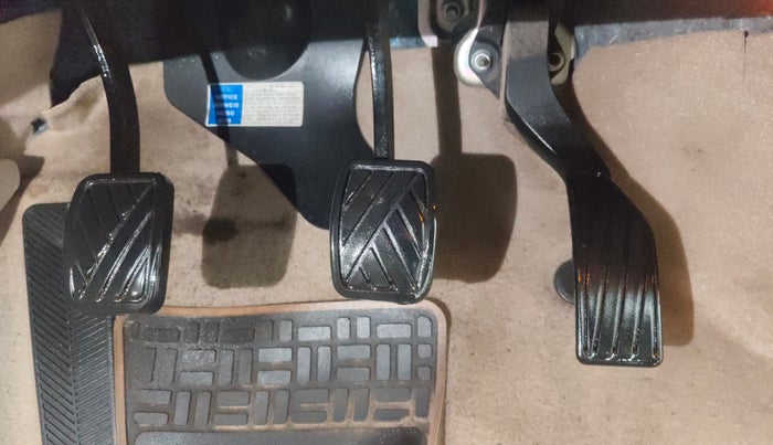 2022 Maruti Ciaz ALPHA 1.5 SHVS PETROL, Petrol, Manual, 50,287 km, Pedals