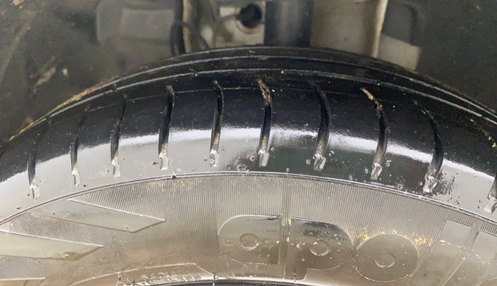 2023 Tata Tiago XT CNG, CNG, Manual, 93,984 km, Left Front Tyre Tread