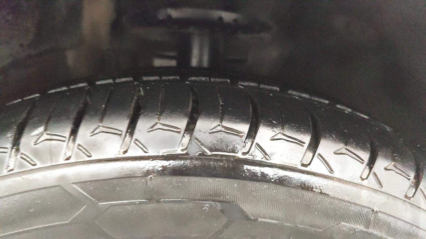 2015 Volkswagen Polo GT TSI AT, Petrol, Automatic, 44,566 km, Right Front Tyre Tread