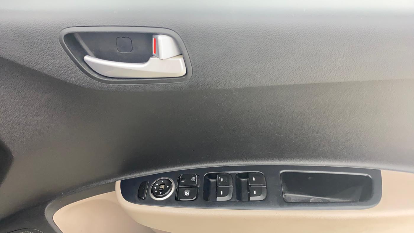 2017 Hyundai Grand i10 ASTA 1.2 KAPPA VTVT, Petrol, Manual, 65,266 km, Driver Side Door Panels Control
