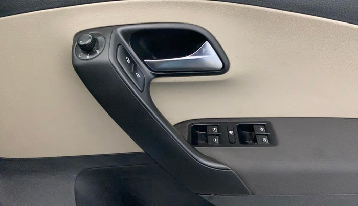 2012 Volkswagen Polo HIGHLINE1.2L, Petrol, Manual, 60,711 km, Driver Side Door Panels Control