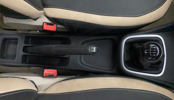 2012 Volkswagen Polo HIGHLINE1.2L, Petrol, Manual, 60,711 km, Gear Lever