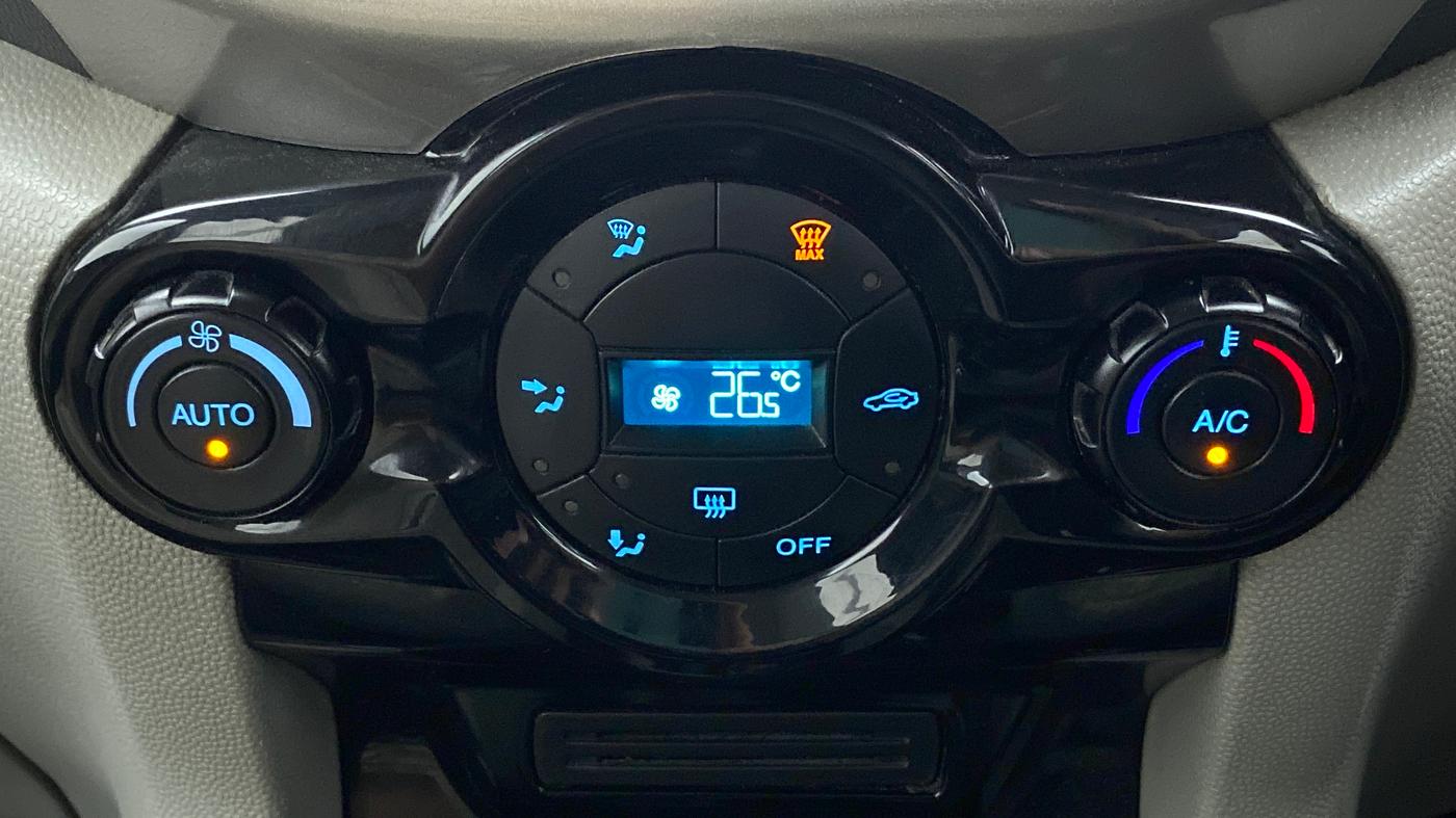 2013 Ford Ecosport 1.0 ECOBOOST TITANIUM, Petrol, Manual, 66,949 km, Automatic Climate Control