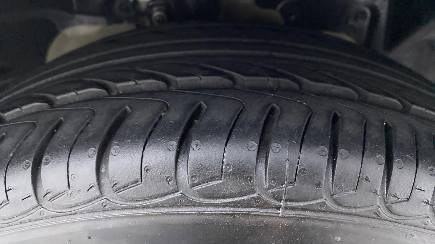 2013 Ford Ecosport 1.0 ECOBOOST TITANIUM, Petrol, Manual, 66,949 km, Right Front Tyre Tread