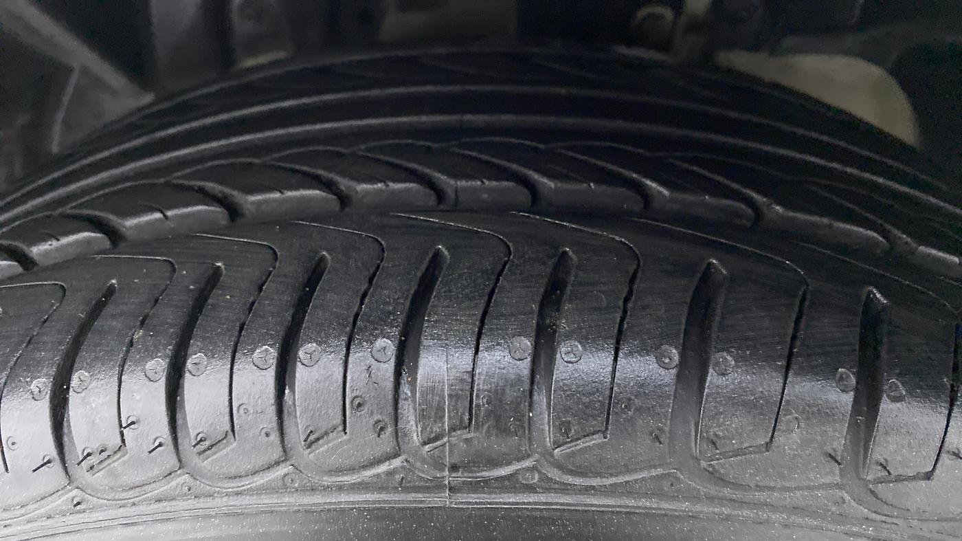 2013 Ford Ecosport 1.0 ECOBOOST TITANIUM, Petrol, Manual, 66,949 km, Left Front Tyre Tread