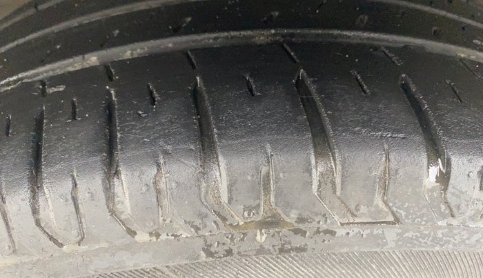 2017 Maruti Baleno ZETA CVT PETROL 1.2, Petrol, Automatic, 85,800 km, Left Front Tyre Tread