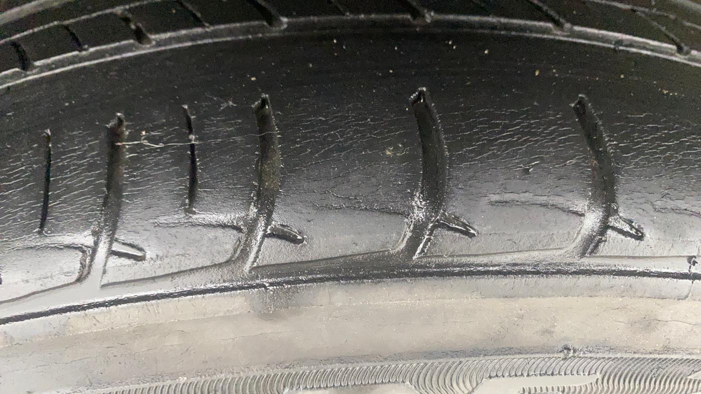 2017 Maruti Baleno ZETA CVT PETROL 1.2, Petrol, Automatic, 85,800 km, Right Rear Tyre Tread