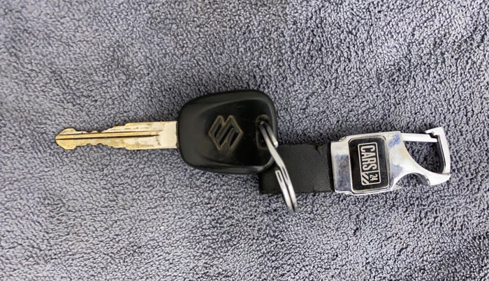 2011 Maruti Swift VXI, Petrol, Manual, 74,907 km, Key Close Up