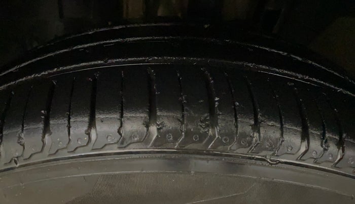 2020 Renault TRIBER RXZ, Petrol, Manual, 13,908 km, Left Front Tyre Tread