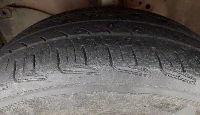 2012 Honda Brio S MT, Petrol, Manual, 90,594 km, Left Front Tyre Tread