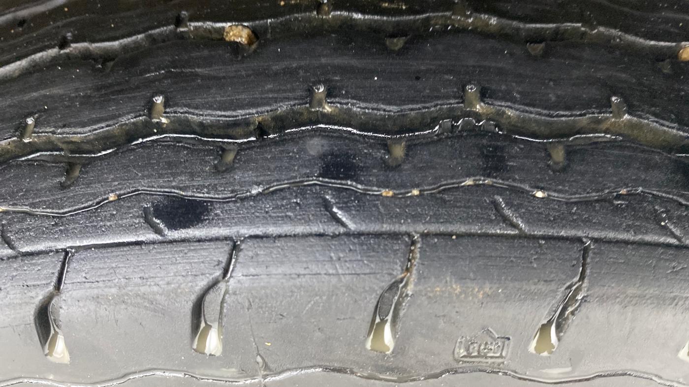 2021 Maruti Eeco 7 STR STD(O), Petrol, Manual, 64,778 km, Left Rear Tyre Tread