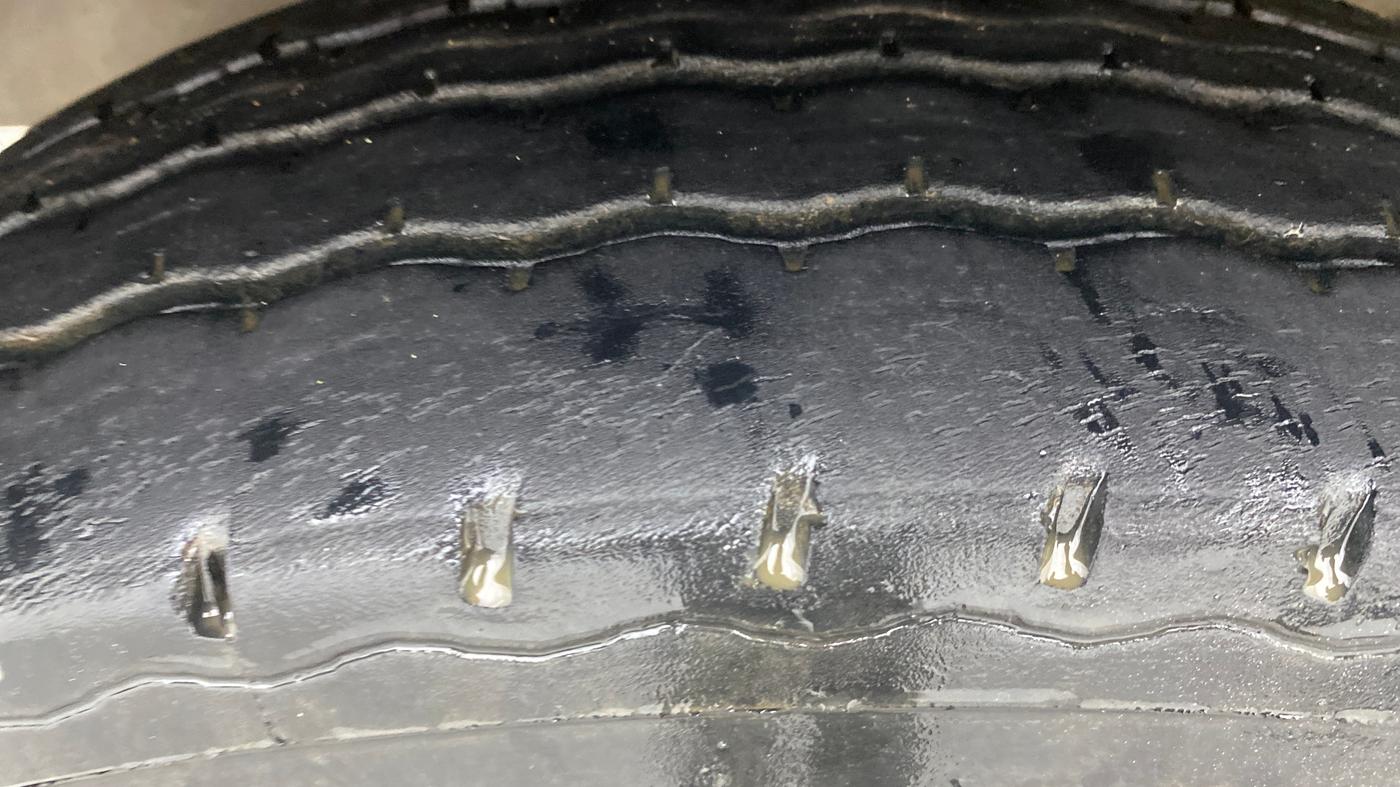 2021 Maruti Eeco 7 STR STD(O), Petrol, Manual, 64,778 km, Left Front Tyre Tread