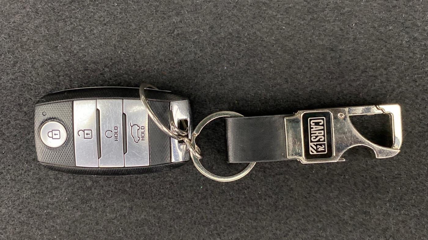 2020 KIA SONET GTX + 1.0 IMT, Petrol, Manual, 29,746 km, Key Close Up