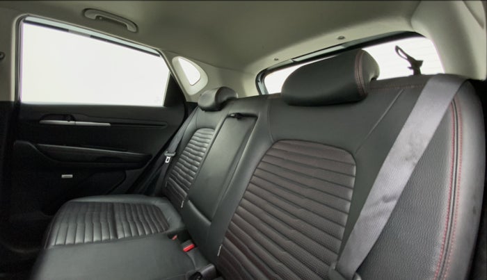 2020 KIA SONET GTX + 1.0 IMT, Petrol, Manual, 29,746 km, Right Side Rear Door Cabin