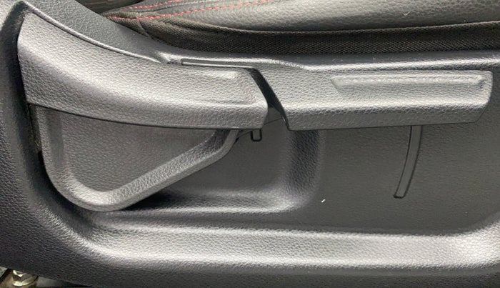 2020 KIA SONET GTX PLUS 1.0 DCT, Petrol, Automatic, 33,942 km, Driver Side Adjustment Panel
