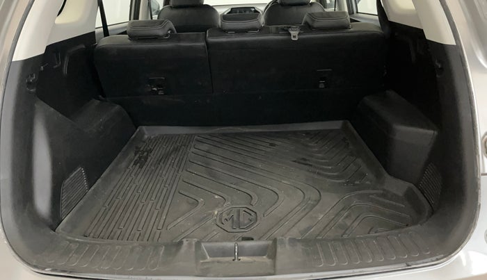 2020 MG HECTOR SHARP 1.5 DCT PETROL, Petrol, Automatic, 72,819 km, Boot Inside