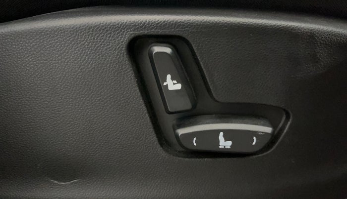 2020 MG HECTOR SHARP 1.5 DCT PETROL, Petrol, Automatic, 72,819 km, Driver Side Adjustment Panel