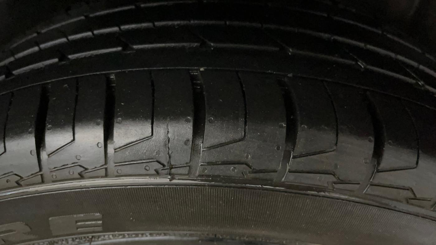 2020 MG HECTOR SHARP 1.5 DCT PETROL, Petrol, Automatic, 73,681 km, Left Rear Tyre Tread