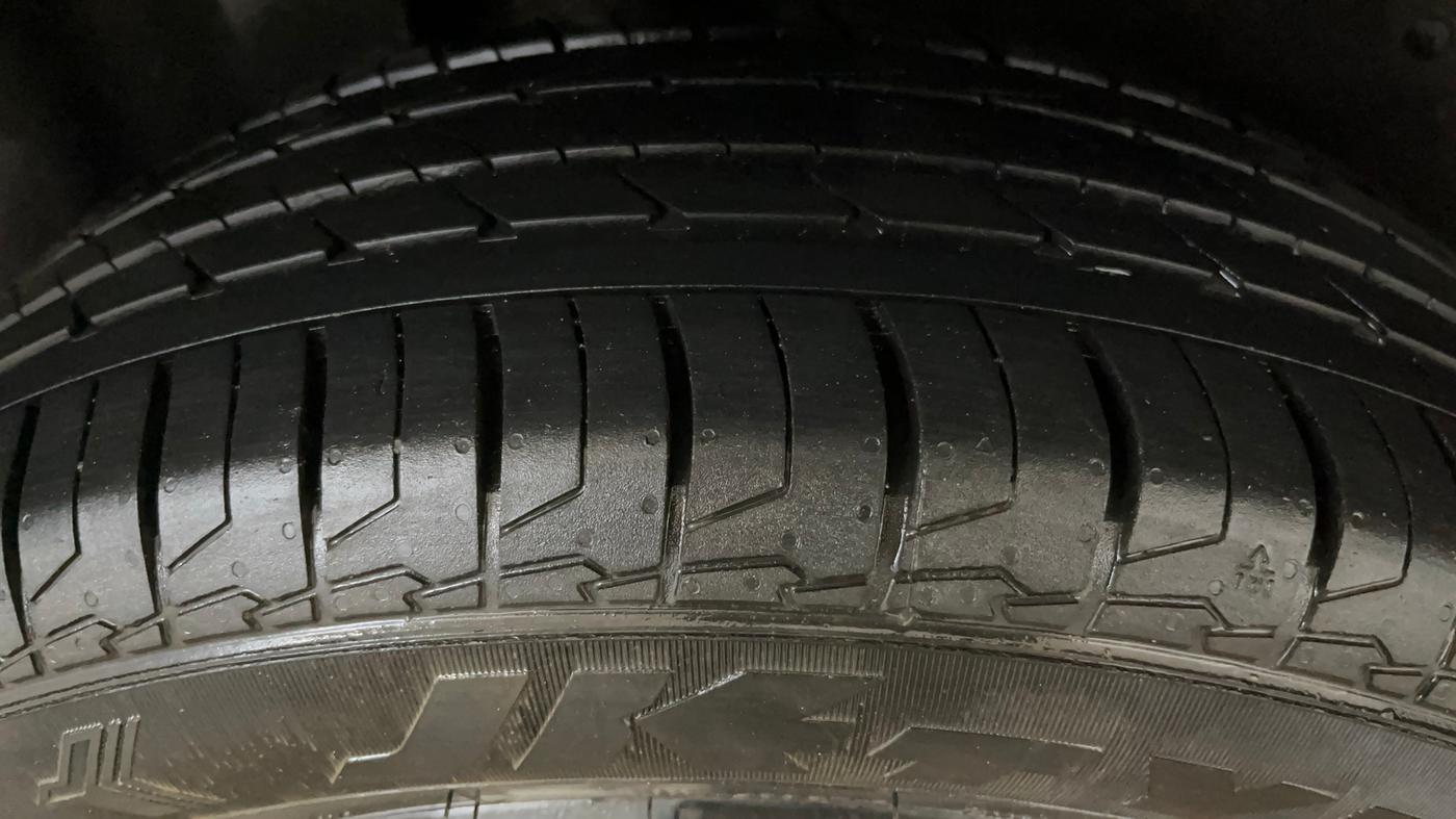 2020 MG HECTOR SHARP 1.5 DCT PETROL, Petrol, Automatic, 73,681 km, Right Rear Tyre Tread