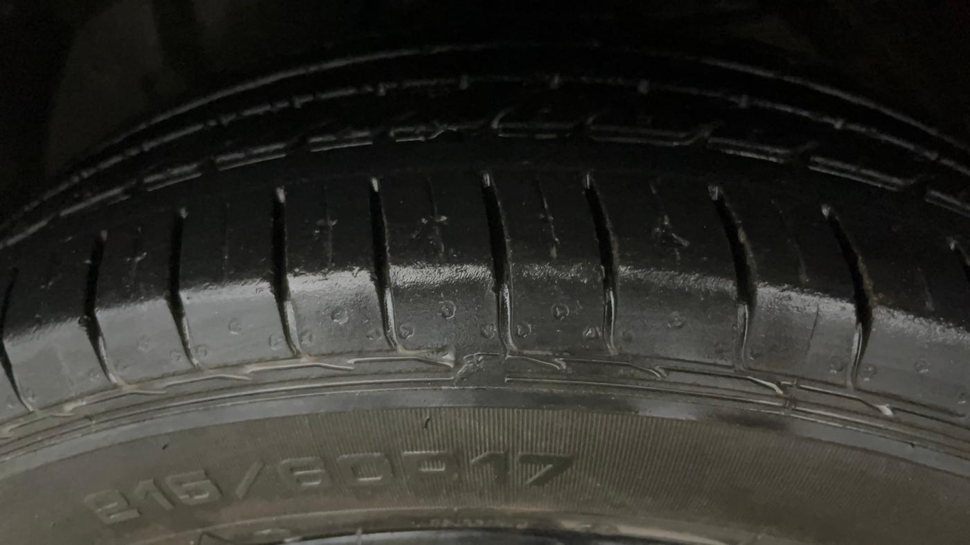 2020 MG HECTOR SHARP 1.5 DCT PETROL, Petrol, Automatic, 73,681 km, Left Front Tyre Tread