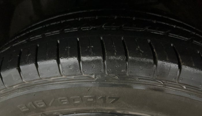 2020 MG HECTOR SHARP 1.5 DCT PETROL, Petrol, Automatic, 72,819 km, Left Front Tyre Tread