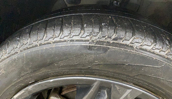 2022 Hyundai NEW I20 SPORTZ 1.2 MT, Petrol, Manual, 57,247 km, Left Front Tyre Tread