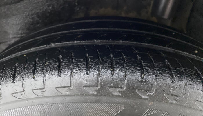 2017 Maruti IGNIS DELTA 1.2, Petrol, Manual, 36,736 km, Left Rear Tyre Tread