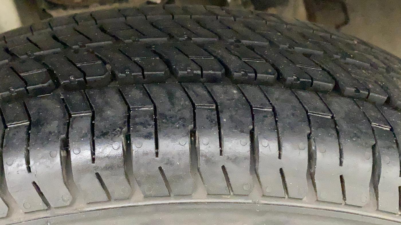 2013 Hyundai Santro Xing GL, CNG, Manual, 63,686 km, Right Rear Tyre Tread