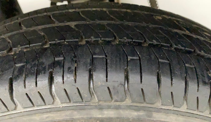 2013 Hyundai Santro Xing GL, CNG, Manual, 63,686 km, Left Rear Tyre Tread