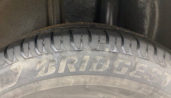 2012 Ford Figo TITANIUM 1.4 DIESEL, Diesel, Manual, 96,737 km, Left Rear Tyre Tread