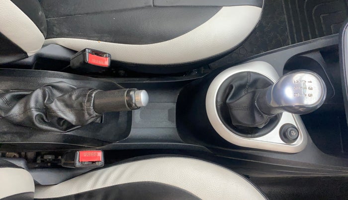 2012 Ford Figo TITANIUM 1.4 DIESEL, Diesel, Manual, 96,737 km, Gear Lever