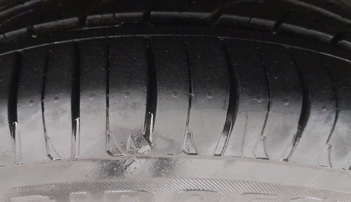 2016 Honda Amaze 1.5L I-DTEC SX, Diesel, Manual, 58,347 km, Right Rear Tyre Tread