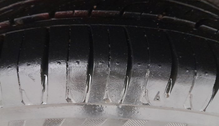 2016 Honda Amaze 1.5L I-DTEC SX, Diesel, Manual, 58,347 km, Left Rear Tyre Tread