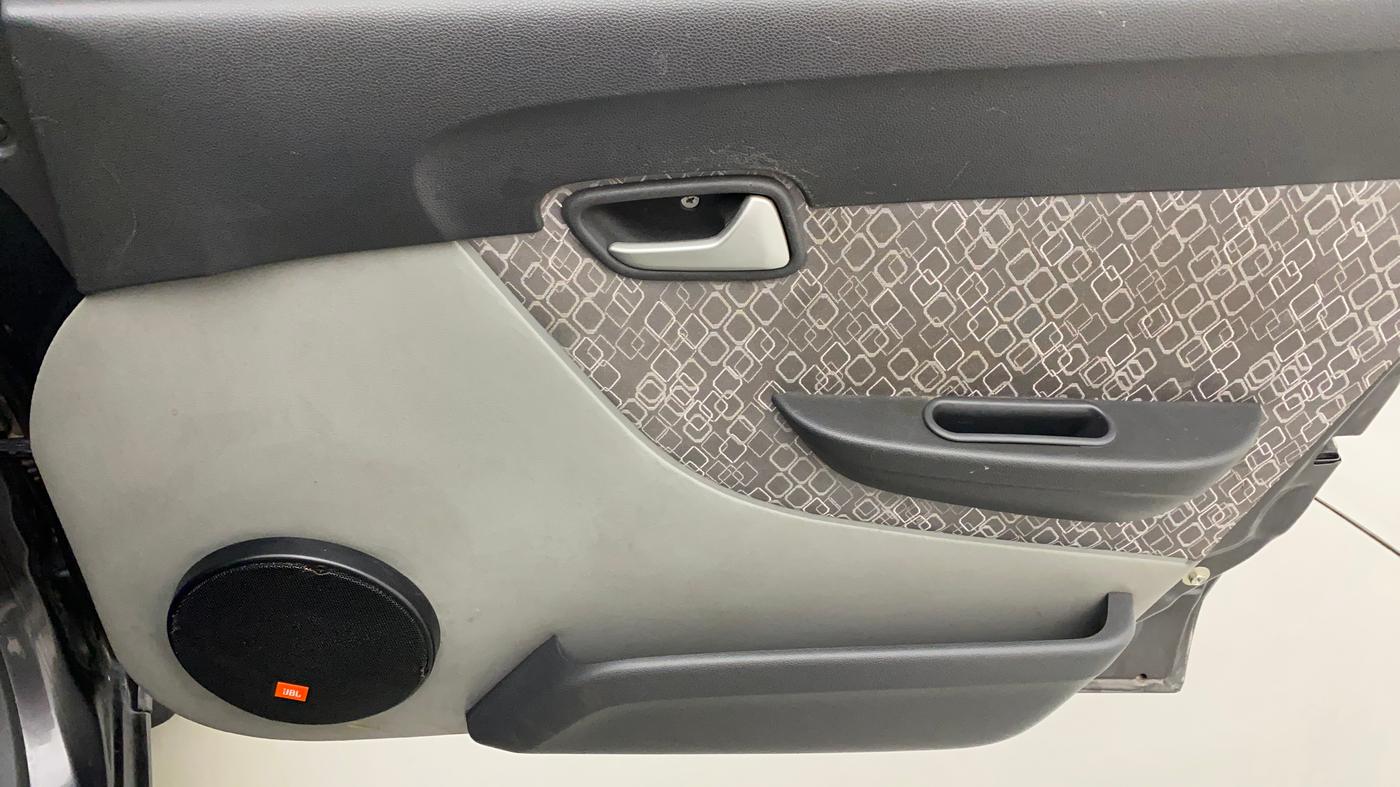 2018 Maruti Alto 800 LXI, Petrol, Manual, 19,021 km, Driver Side Door Panels Control