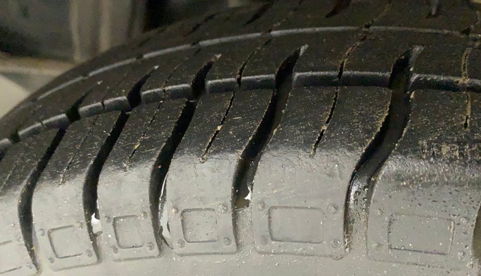 2018 Maruti Alto 800 LXI, Petrol, Manual, 19,021 km, Left Rear Tyre Tread