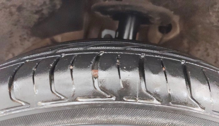 2021 Maruti Swift VXI, Petrol, Manual, 56,290 km, Left Front Tyre Tread
