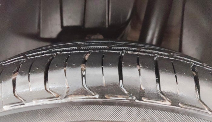 2021 Maruti Swift VXI, Petrol, Manual, 56,290 km, Left Rear Tyre Tread