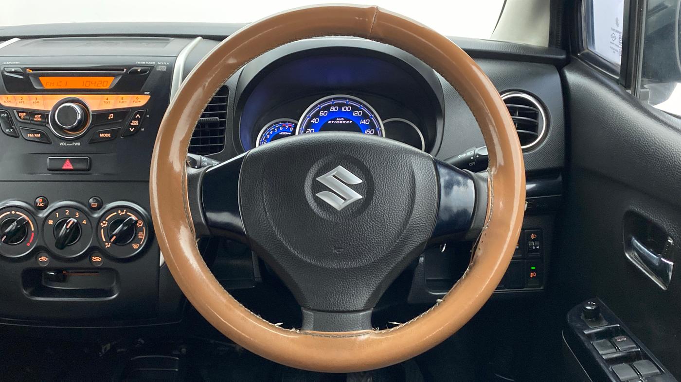 2014 Maruti Wagon R Stingray VXI, Petrol, Manual, 56,743 km, Steering Wheel Close Up