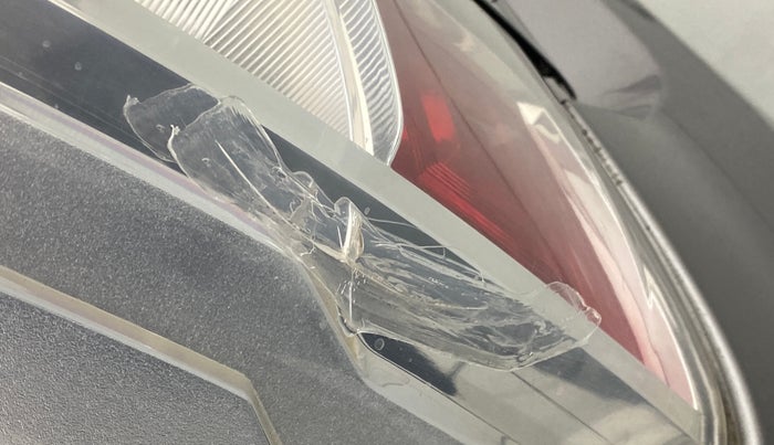 2014 Maruti Wagon R Stingray VXI, Petrol, Manual, 56,743 km, Left tail light - Minor damage
