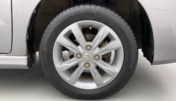 2014 Maruti Wagon R Stingray VXI, Petrol, Manual, 56,743 km, Right Front Wheel