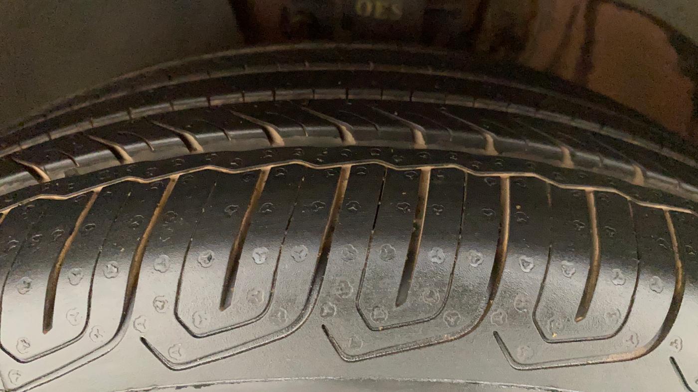 2015 Volkswagen Polo GT TSI AT, Petrol, Automatic, 1,05,518 km, Left Front Tyre Tread