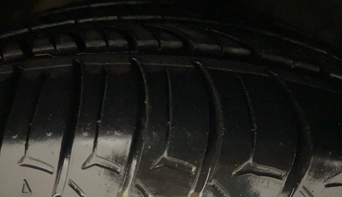 2021 Ford FREESTYLE TITANIUM PLUS 1.2 PETROL, Petrol, Manual, 42,627 km, Right Front Tyre Tread