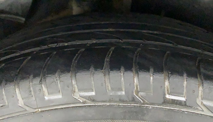 2019 Hyundai Creta SX AT 1.6 PETROL, Petrol, Automatic, 26,003 km, Right Rear Tyre Tread